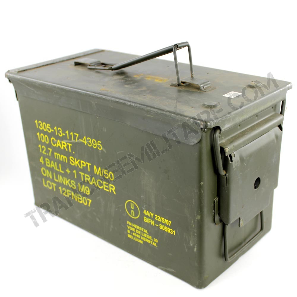 Caisse militaire armée US: boite à munitions en acier avec système