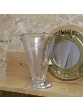 Verre doseur vintage